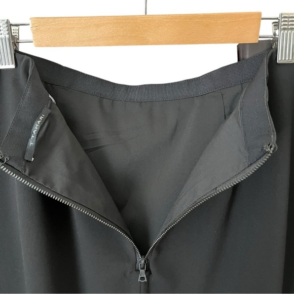 T Tahari Size 10 Black Stretch Ponte Knit Pencil Career Office Capsule Skirt - Picture 4 of 7